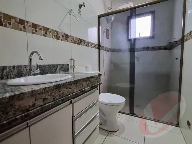 Sobrado com 154m² 3 quartos e 5 banheiros, à venda, no bairro Melvi em Praia Grande