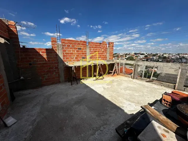 Sobrado com 180m² 5 quartos e 2 banheiros, à venda, no bairro Vila Barão em Sorocaba