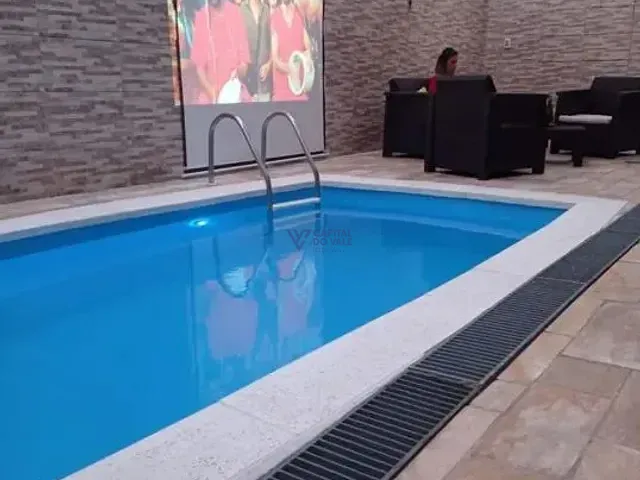 Sobrado com 250m² 4 quartos e 5 banheiros, à venda, no bairro Jardim das Indústrias em São José dos Campos