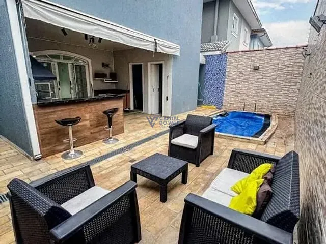 Sobrado com 250m² 4 quartos e 5 banheiros, à venda, no bairro Jardim das Indústrias em São José dos Campos