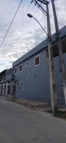Sobrado com 500m² 4 quartos e 2 banheiros, à venda, no bairro Goytacazes em Campos dos Goytacazes