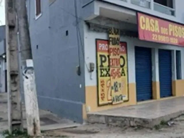 Sobrado com 500m² 4 quartos e 2 banheiros, à venda, no bairro Goytacazes em Campos dos Goytacazes