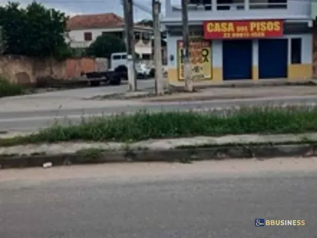 Sobrado com 500m² 4 quartos e 2 banheiros, à venda, no bairro Goytacazes em Campos dos Goytacazes
