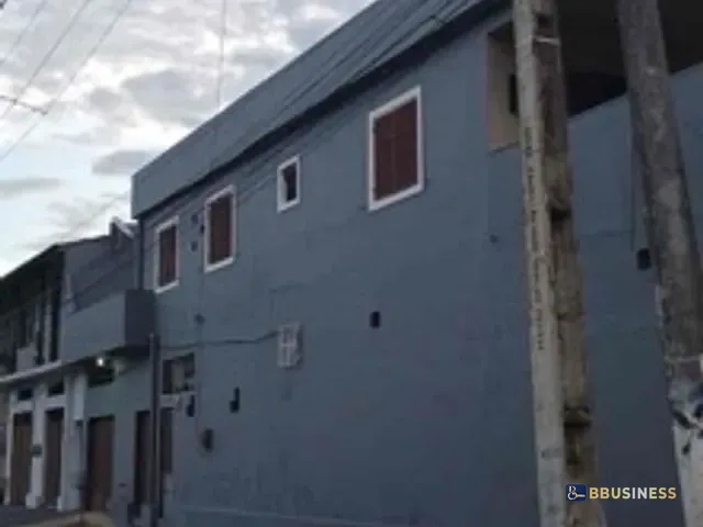 Sobrado com 500m² 4 quartos e 2 banheiros, à venda, no bairro Goytacazes em Campos dos Goytacazes