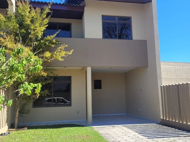 Sobrado 3 quartos e 3 banheiros, para alugar, no bairro São Pedro em São José dos Pinhais