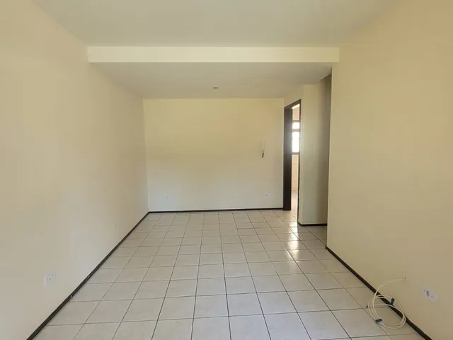 Sobrado 3 quartos e 3 banheiros, para alugar, no bairro São Pedro em São José dos Pinhais