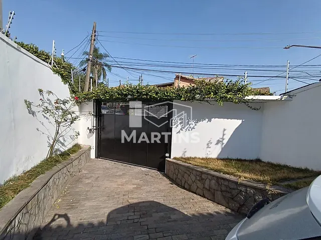 Sobrado com 1049m² 3 quartos e 4 banheiros, à venda, no bairro Parque Assunção em Taboão da Serra
