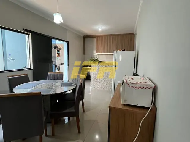Sobrado com 138m² 3 quartos e 3 banheiros, à venda, no bairro Jardim Continental II em Taubaté