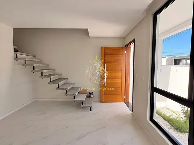 Sobrado 2 quartos e 3 banheiros, à venda, no bairro São Francisco de Assis em Camboriú