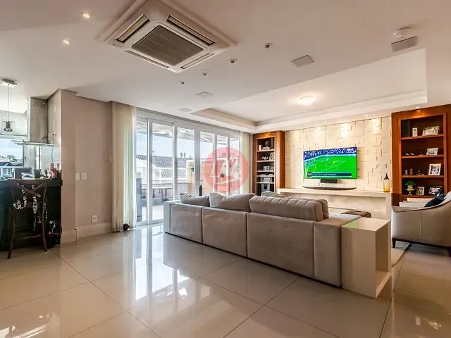 Sobrado com 460m² 3 quartos e 4 banheiros, à venda, no bairro Chácara das Pedras em Porto Alegre