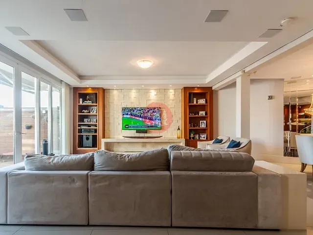 Sobrado com 460m² 3 quartos e 4 banheiros, à venda, no bairro Chácara das Pedras em Porto Alegre