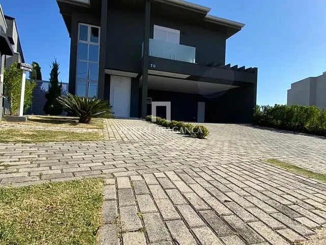 Sobrado com 511m² 3 quartos e 5 banheiros, à venda, no bairro Condomínio Residencial e Comercial Fazenda Santa Petronilla em Bragança Paulista
