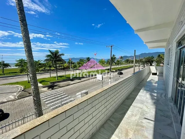 Sobrado com 1380m² 13 quartos e 13 banheiros, à venda, no bairro Travessão em Caraguatatuba