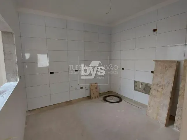 Sobrado com 143m² 3 quartos e 3 banheiros, à venda, no bairro Boqueirão em Curitiba