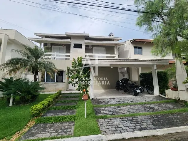 Sobrado com 300m² 3 quartos e 4 banheiros, à venda, no bairro Caminho Novo em Tremembé