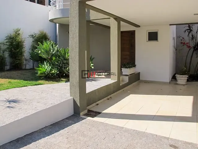 Sobrado com 300m² 3 quartos e 3 banheiros, à venda, no bairro Condomínio Vale do Arvoredo em Londrina