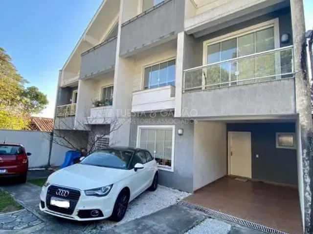 Sobrado com 144m² 4 quartos e 4 banheiros, à venda, no bairro Guabirotuba em Curitiba