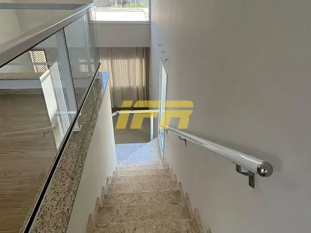 Sobrado com 372m² 3 quartos e 3 banheiros, à venda, no bairro Condomínio Green Park em Taubaté