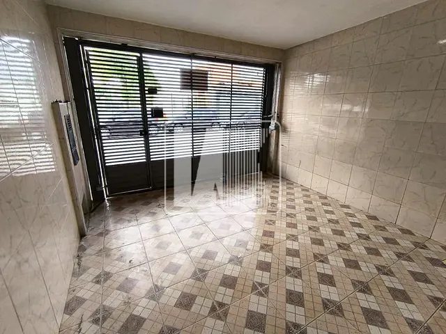 Sobrado com 100m² 2 quartos e 1 banheiro, à venda ou para alugar, no bairro Rudge Ramos em São Bernardo do Campo
