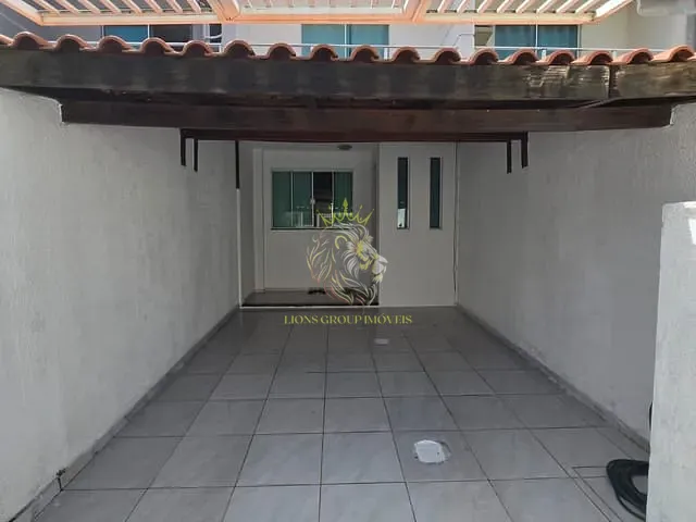 Sobrado 2 quartos e 2 banheiros, à venda, no bairro Santa Regina em Camboriú