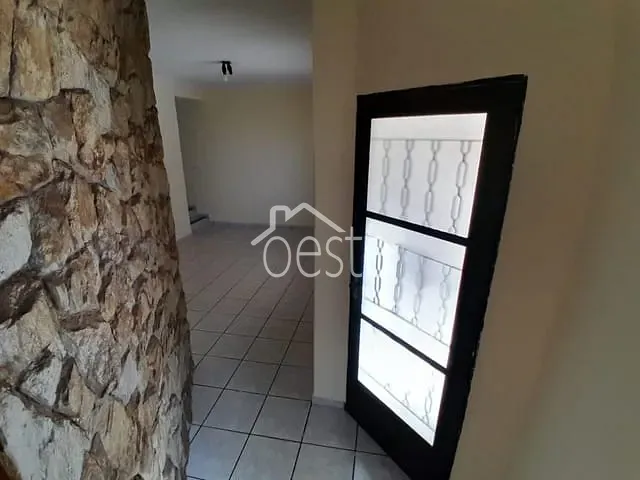 Sobrado com 200m² 3 quartos e 1 banheiro, para alugar, no bairro Vila Linópolis I em Santa Bárbara D'Oeste