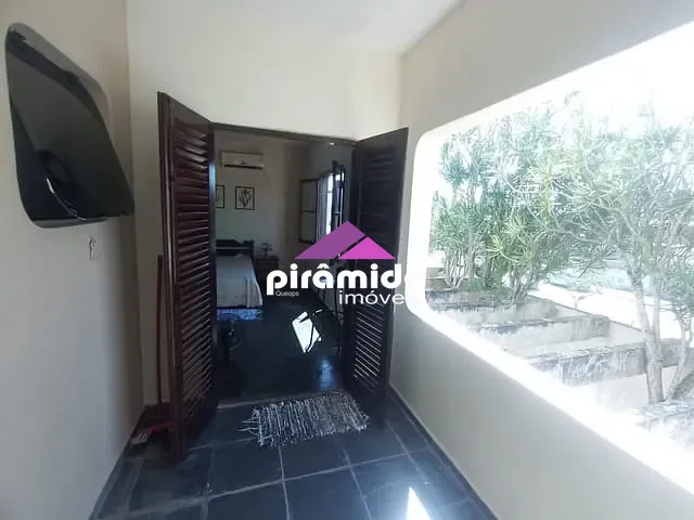 Sobrado com 500m² 5 quartos e 3 banheiros, à venda, no bairro Pontal de Santa Marina em Caraguatatuba