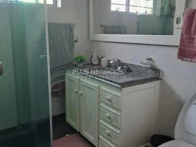 Sobrado com 125m² 3 quartos e 2 banheiros, à venda, no bairro Vila Netinho em Sorocaba