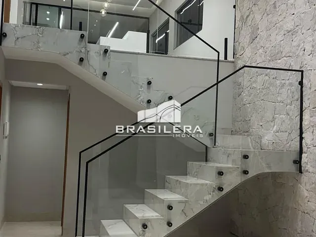 Casa com 300m² 3 quartos e 3 banheiros, à venda, no bairro Jardins Barcelona em Senador Canedo