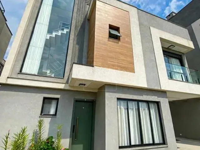 Sobrado com 128m² 3 quartos e 2 banheiros, à venda, no bairro Portão em Curitiba