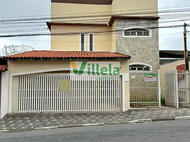 Sobrado 3 quartos e 4 banheiros, à venda ou para alugar, no bairro Centro em Poá