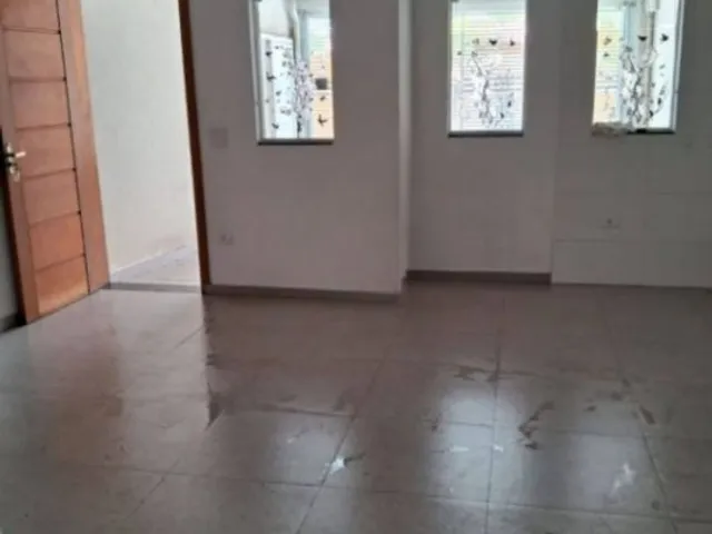 Sobrado 2 quartos e 2 banheiros, à venda, no bairro Parque das Nações em Santo André