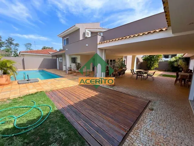 Sobrado com 780m² 3 quartos e 4 banheiros, à venda, no bairro Aeroporto em Araçatuba