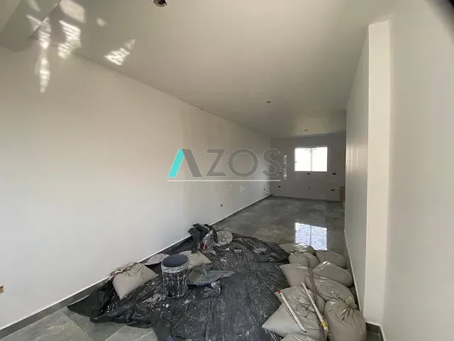 Sobrado com 180m² 3 quartos e 2 banheiros, à venda, no bairro Campo Pequeno em Colombo