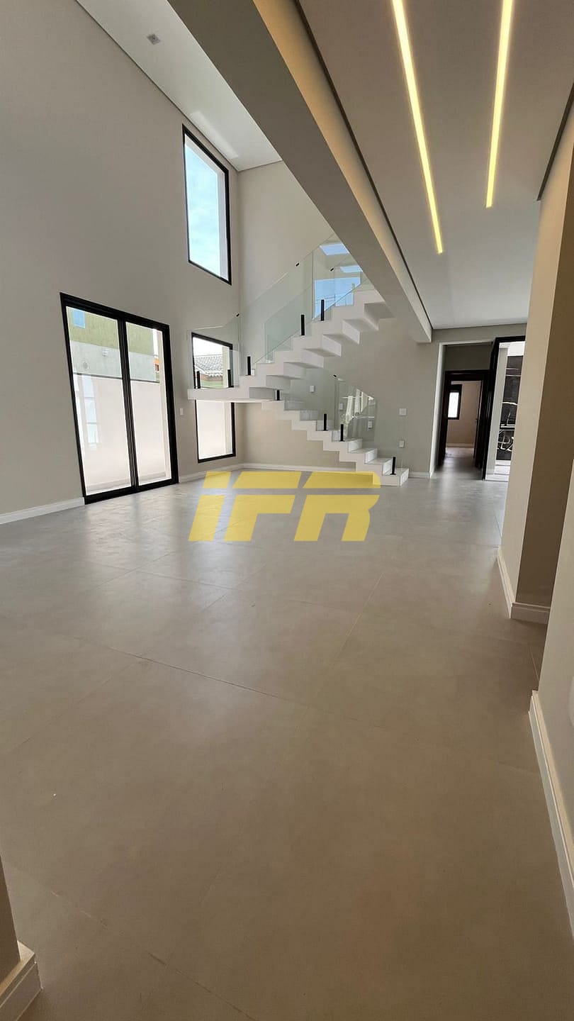 Sobrado, 4 quartos, 247 m² - Foto 1