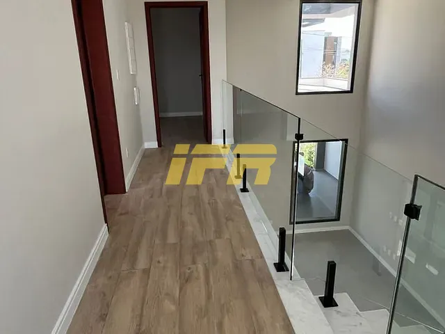 Sobrado com 360m² 4 quartos e 4 banheiros, à venda, no bairro Residencial Green Park em Taubaté