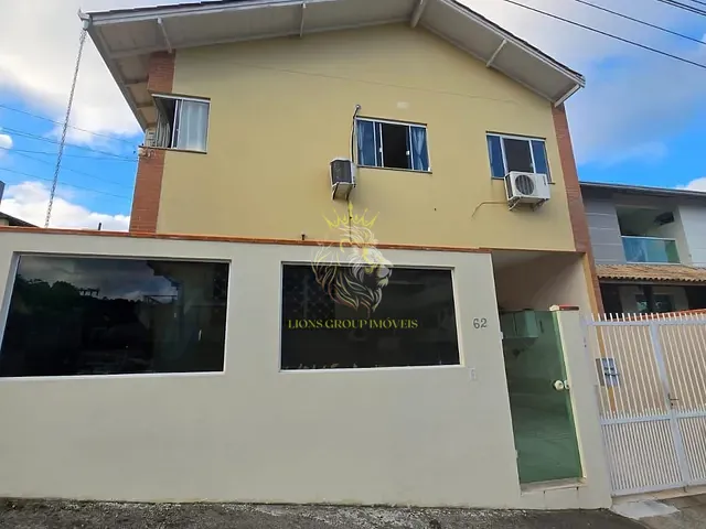 Sobrado 3 quartos e 3 banheiros, à venda, no bairro Ariribá em Balneário Camboriú