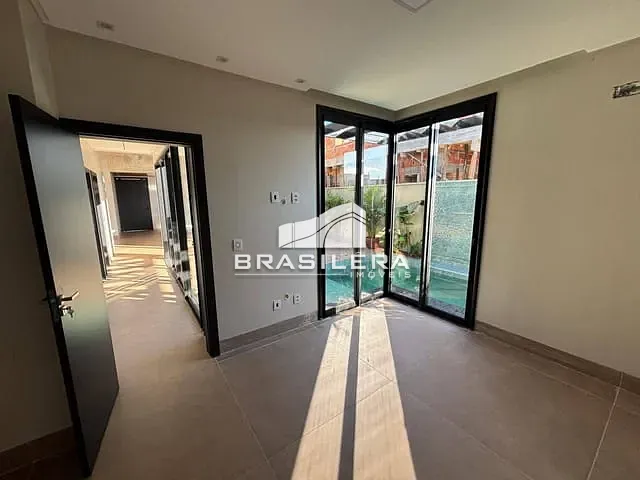 Casa com 317m² 3 quartos e 2 banheiros, à venda, no bairro Residencial Villagio Toscana em Goiânia