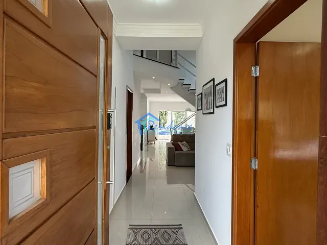 Sobrado com 402m² 4 quartos e 2 banheiros, à venda, no bairro Jardim Residencial Alto De Itaici em Indaiatuba