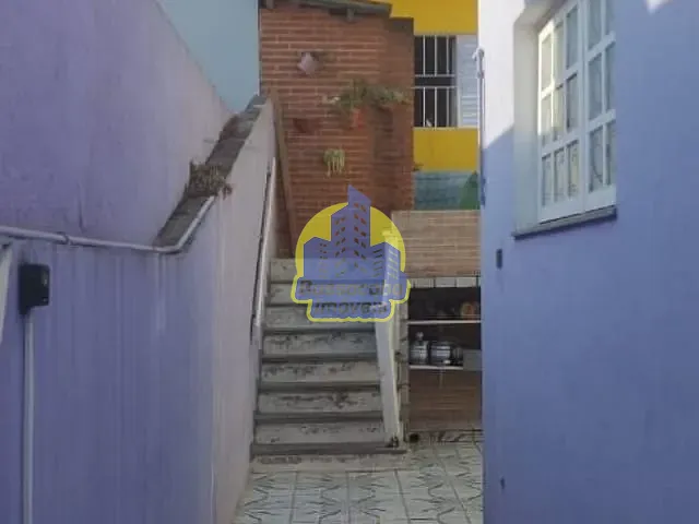 Sobrado com 250m² 3 quartos e 2 banheiros, à venda, no bairro Ayrosa em Osasco
