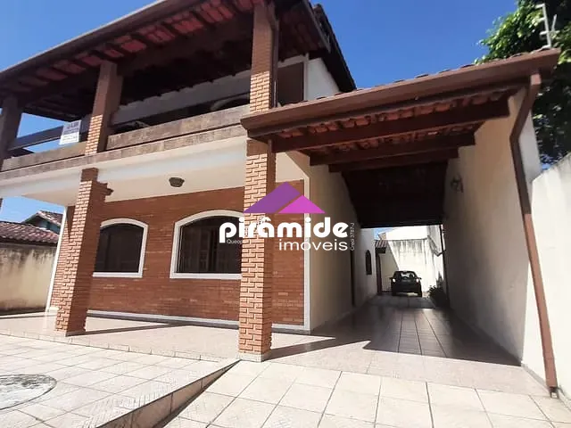 Sobrado com 300m² 6 quartos e 6 banheiros, à venda, no bairro Jardim Estrela D'Alva em Caraguatatuba