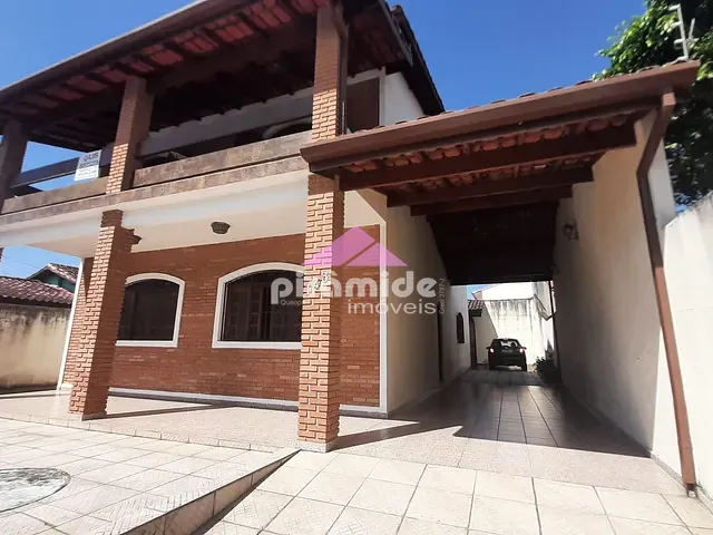 Sobrado com 300m² 6 quartos e 6 banheiros, à venda, no bairro Jardim Estrela D'Alva em Caraguatatuba