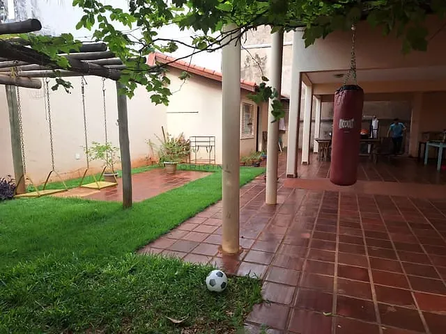Sobrado com 400m² 3 quartos e 2 banheiros, à venda, no bairro Monte Castelo em Campo Grande