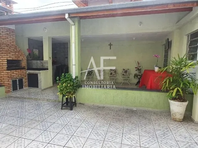 Sobrado com 250m² 3 quartos e 2 banheiros, à venda, no bairro Estiva em Taubaté