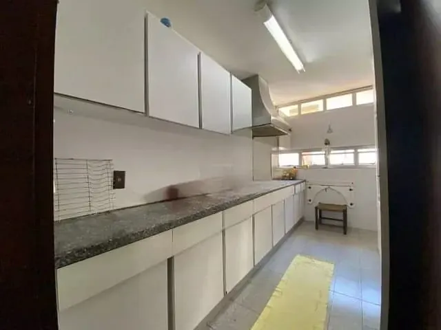 Sobrado com 500m² 5 quartos e 1 banheiro, à venda, no bairro Santa Maria em São Caetano do Sul