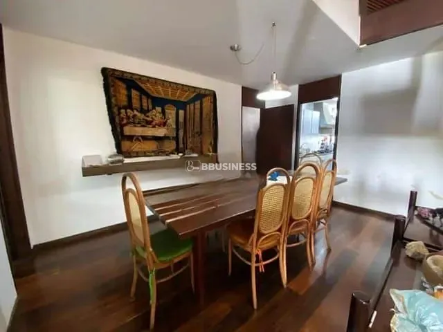 Sobrado com 500m² 5 quartos e 1 banheiro, à venda, no bairro Santa Maria em São Caetano do Sul