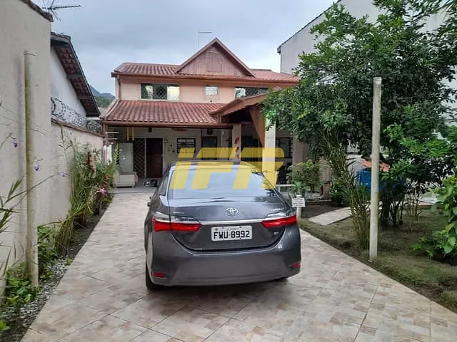Casa com 250m² 3 quartos e 2 banheiros, à venda, no bairro Perequê Açu em Ubatuba