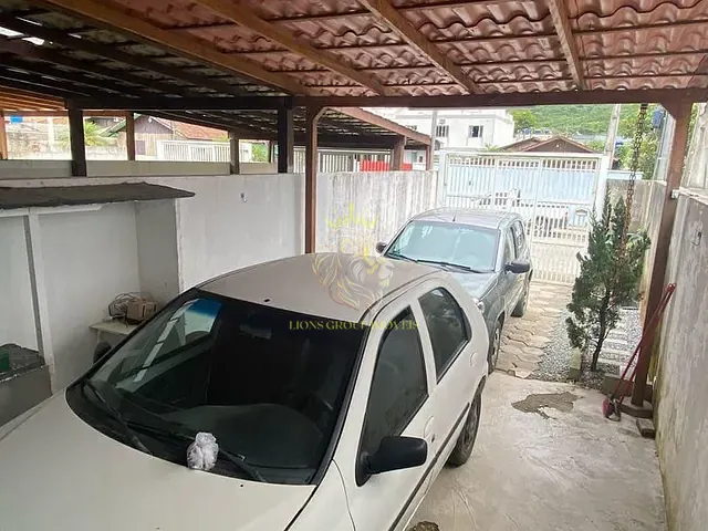 Sobrado 2 quartos e 2 banheiros, à venda, no bairro Cedro em Camboriú
