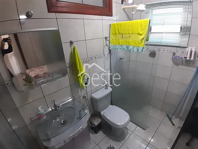 Sobrado com 125m² 3 quartos e 1 banheiro, à venda, no bairro Vila Pântano II em Santa Bárbara D'Oeste