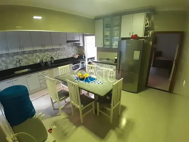 Sobrado com 125m² 3 quartos e 1 banheiro, à venda, no bairro Vila Pântano II em Santa Bárbara D'Oeste