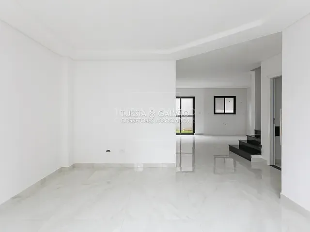 Casa com 173m² 4 quartos e 3 banheiros, à venda, no bairro Boneca do Iguaçu em São José dos Pinhais